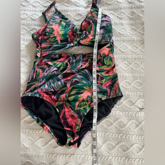 Time & Tru Tropical Print High Waisted One piece with Cutout Size L (12-14) - Picture 5 of 14